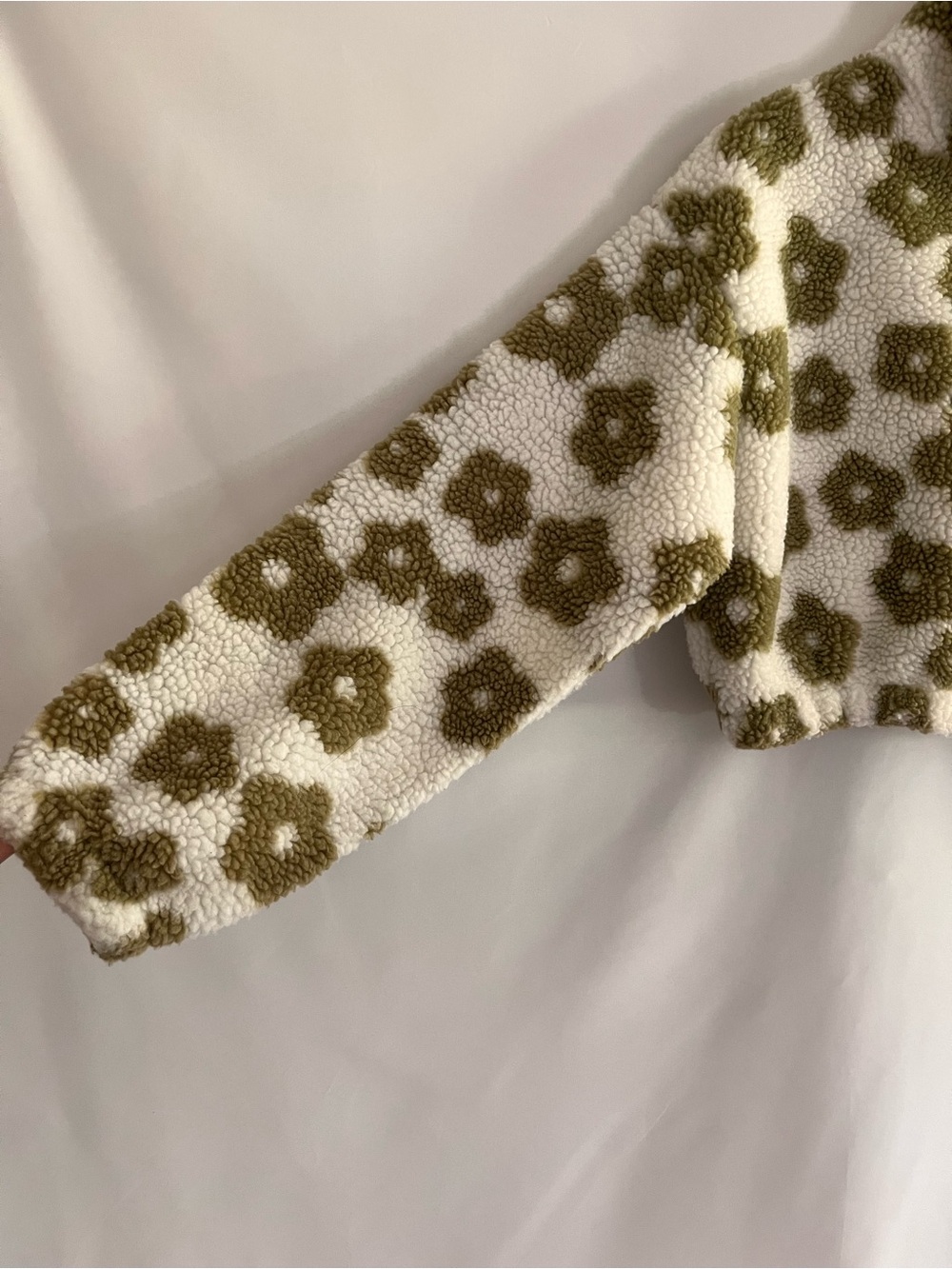 HYFVE Cream Sherpa Zip Jacket with Olive Floral Print - Picture 4 of 9